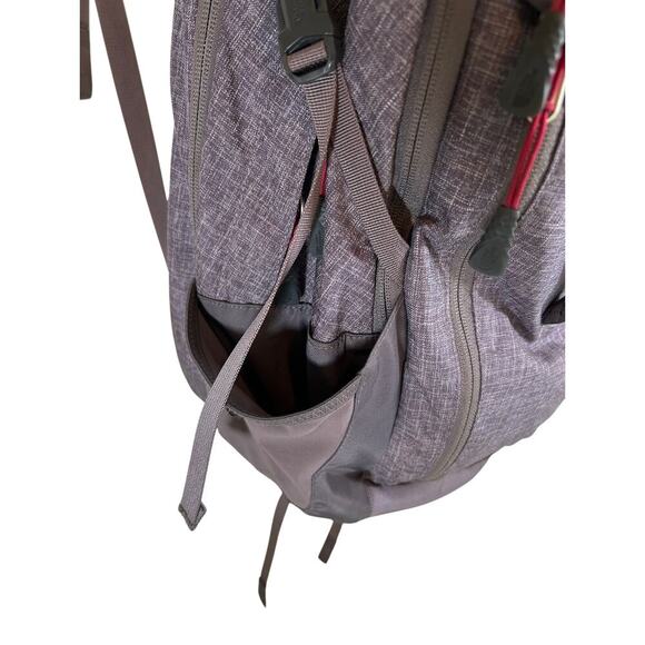 THE NORTH FACE Flexvent Backpack Laptop Pocket - Picture 3 of 8